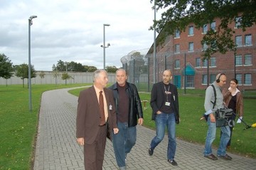Gerd Koop, Stacy Keach und Torsten Neumann beim Rundgang