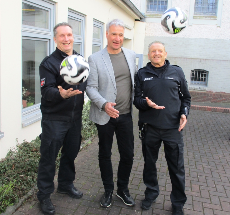 Der Ball ist unser Dolmetscher Gruppenbild mit Marco Bode